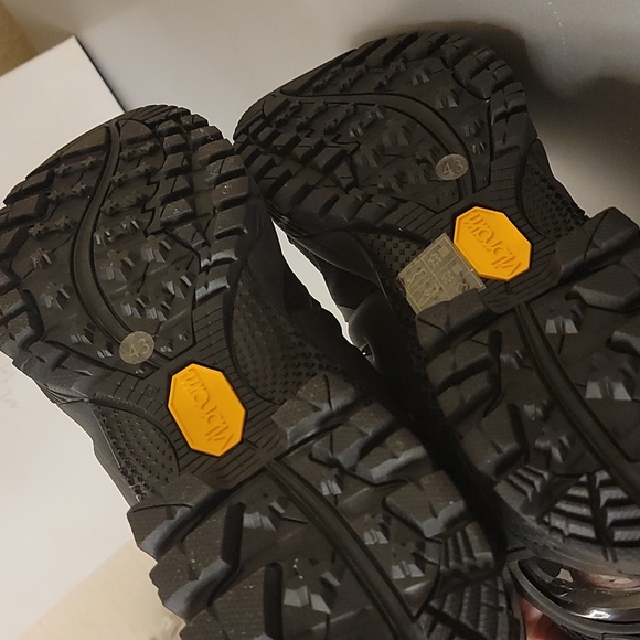 Sandro Leather Athletic Sneakers - Picture 4 of 10